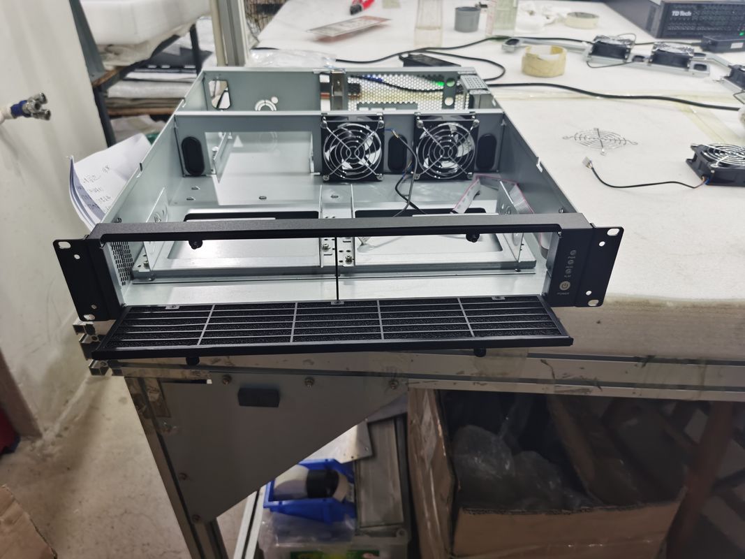Fabbricazione per piegatura di lamiere di metallo in alluminio, armadio per reti, custodia per computer, custodia per PC per giochi